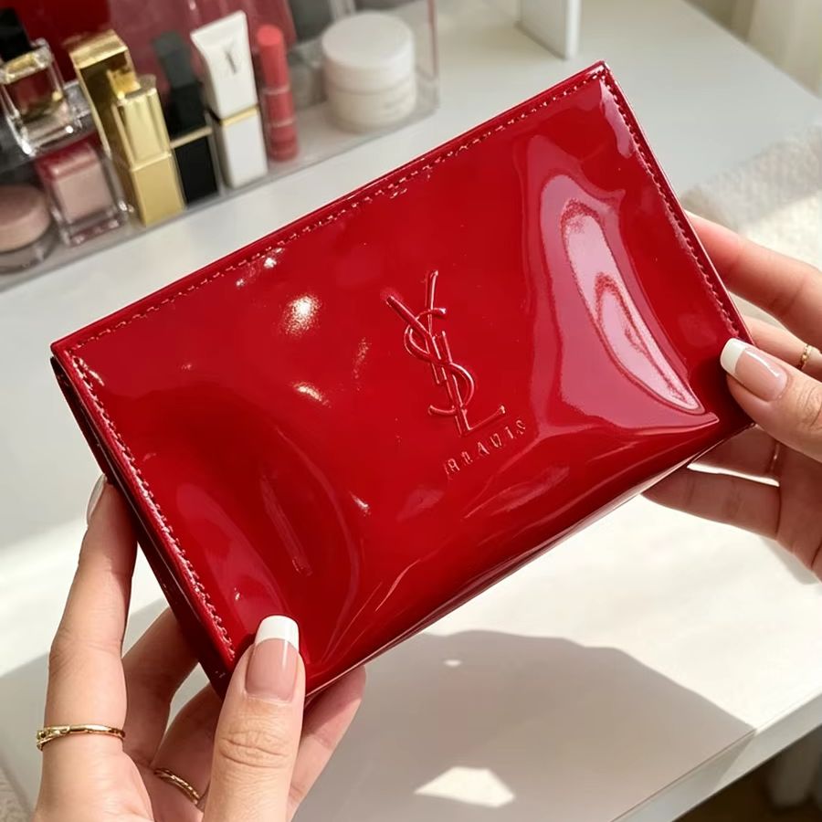 Czerwona kosmetyczka YSL z lak – Luxury Bags Ysl recenzja i cena